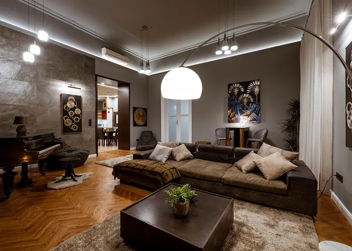 Andrassy Avenue 24 De Lux 公寓