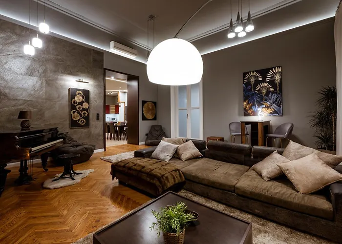 Andrassy Avenue 24 De Lux *