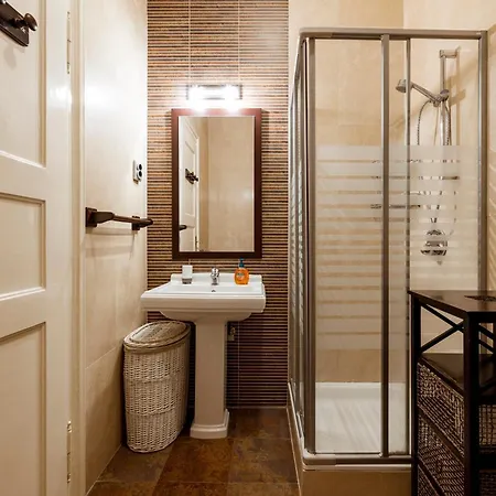 Andrassy Avenue 24 De Lux *