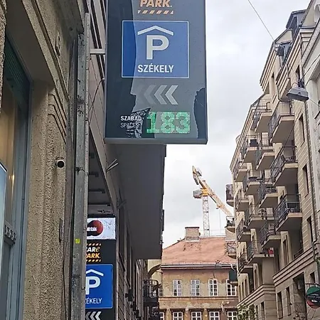 Andrassy Avenue 24 De Lux * Budapest