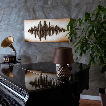 Andrassy Avenue 24 De Lux *