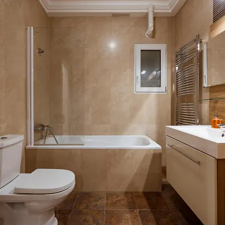 Apartment Andrassy Avenue 24 De Lux *