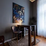 Apartamento Andrassy Avenue 24 De Lux Budapest