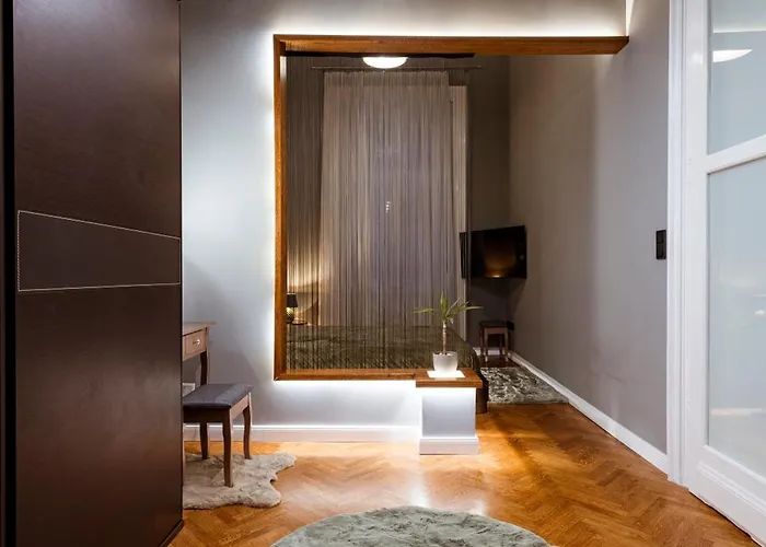 Apartment Andrassy Avenue 24 De Lux
