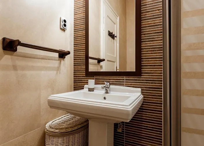 Apartment Andrassy Avenue 24 De Lux *