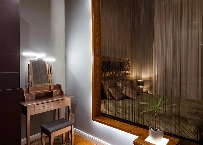 Apartment Andrassy Avenue 24 De Lux
